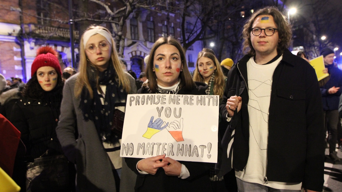 Protest Strajku Kobiet p pod hasłem "Wszyscy jesteśmy Ukraińcami".