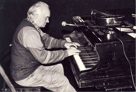 Morawski-przy-fortepianie