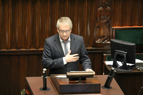 Eryk Mariusz Łon składa przysięgę przed objęciem obowiązków członka Rady Polityki Pieniężnej