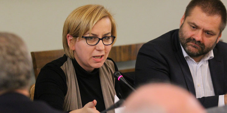 Paulina Hennig-Kloska, wiceprzewodnicząca Sejmowej Komisji Finansów Publicznych. Z prawej: Andrzej Malec, ekspert Polskiej Izby Handlu.